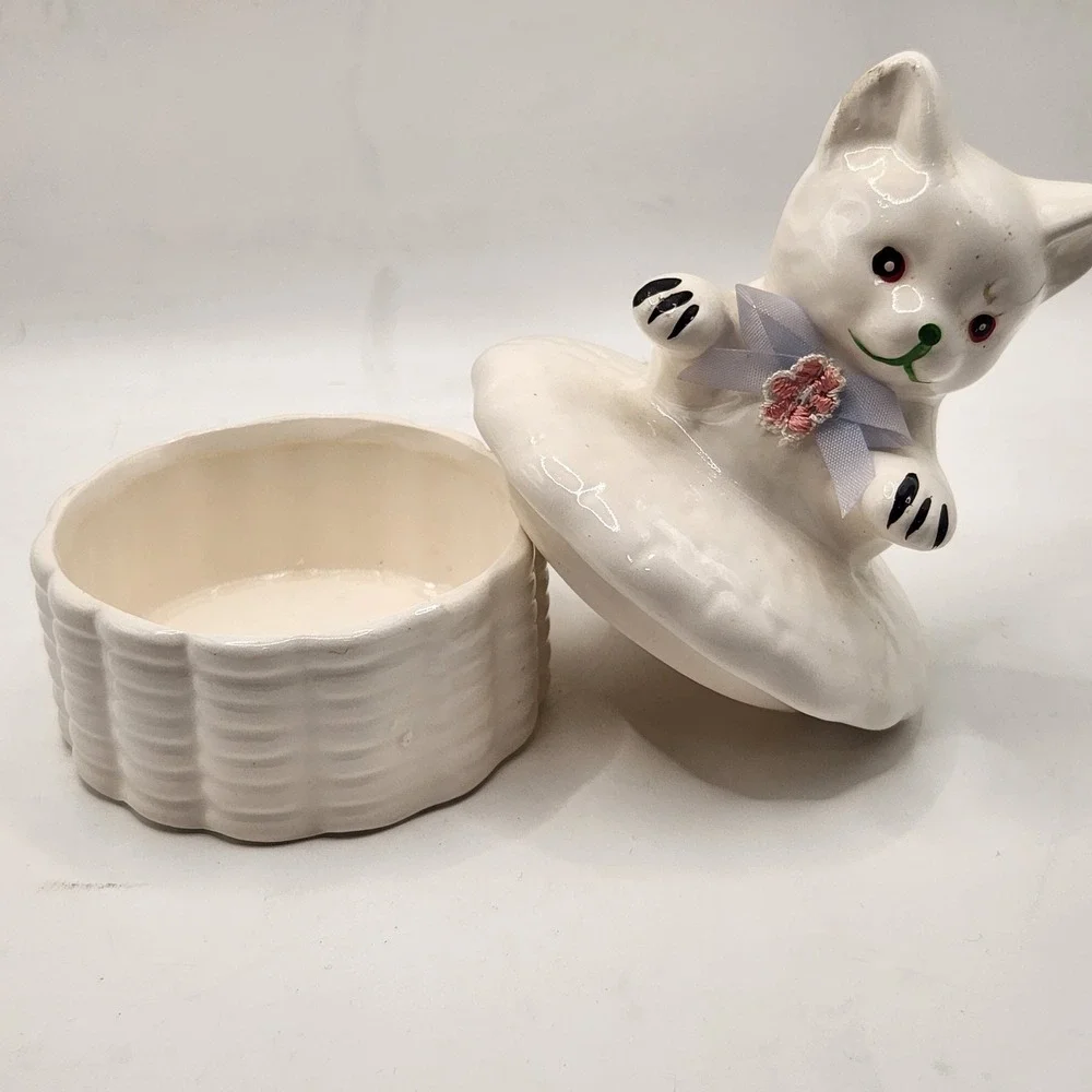 N/A vintage ceramic